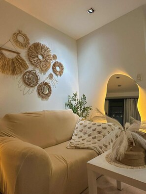 Living area - Cozy Vibes Studio with AC and Rockwell view in Makati City + Free Pool & Gym (Makati City)