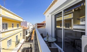 Outdoor dining - Houses & Villas for 2 People (Lagos)