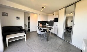 Living area - Apartment in Grau-du-roi With Sea View (Le Grau-Du-Roi)