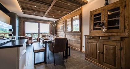 Large old Wood Apartment on the Slopes, Panoramic View