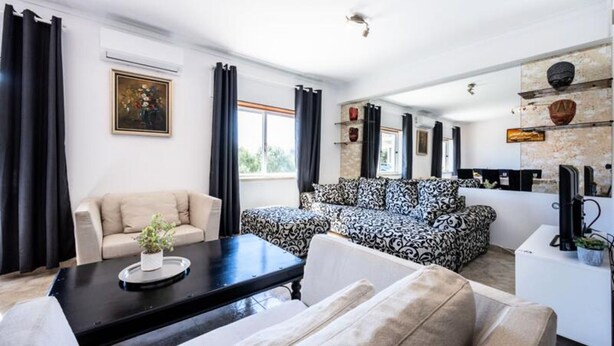 Living area - Apartments for 6 People (Portimão)
