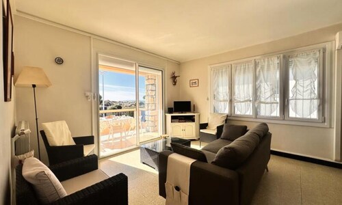 Apartments for 5 People