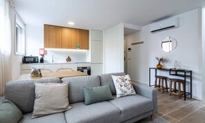 Living area - Apartment in Porto Near Matosinhos Beach (Porto)