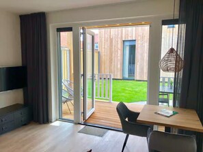 Apartment | Dining - Ground Floor Lodge With Private Veranda (Zoutelande)