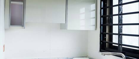 Microondas, placa de cocina