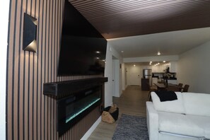 Smart TV, fireplace - Cozy 2BR Waterfront Condo ~ Pool, Gym, Resort Access, Sleeps 6 (Branson)