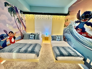 3 Schlafzimmer, Schreibtisch, Bügeleisen/Bügelbrett, Reisekinderbett