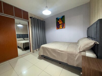 Exclusive Condominium Home - Resort Style Living with Pool and Parks ♂️