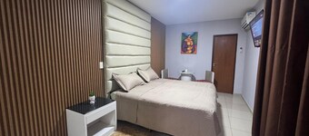 Exclusive Condominium Home - Resort Style Living with Pool and Parks ‍♂️