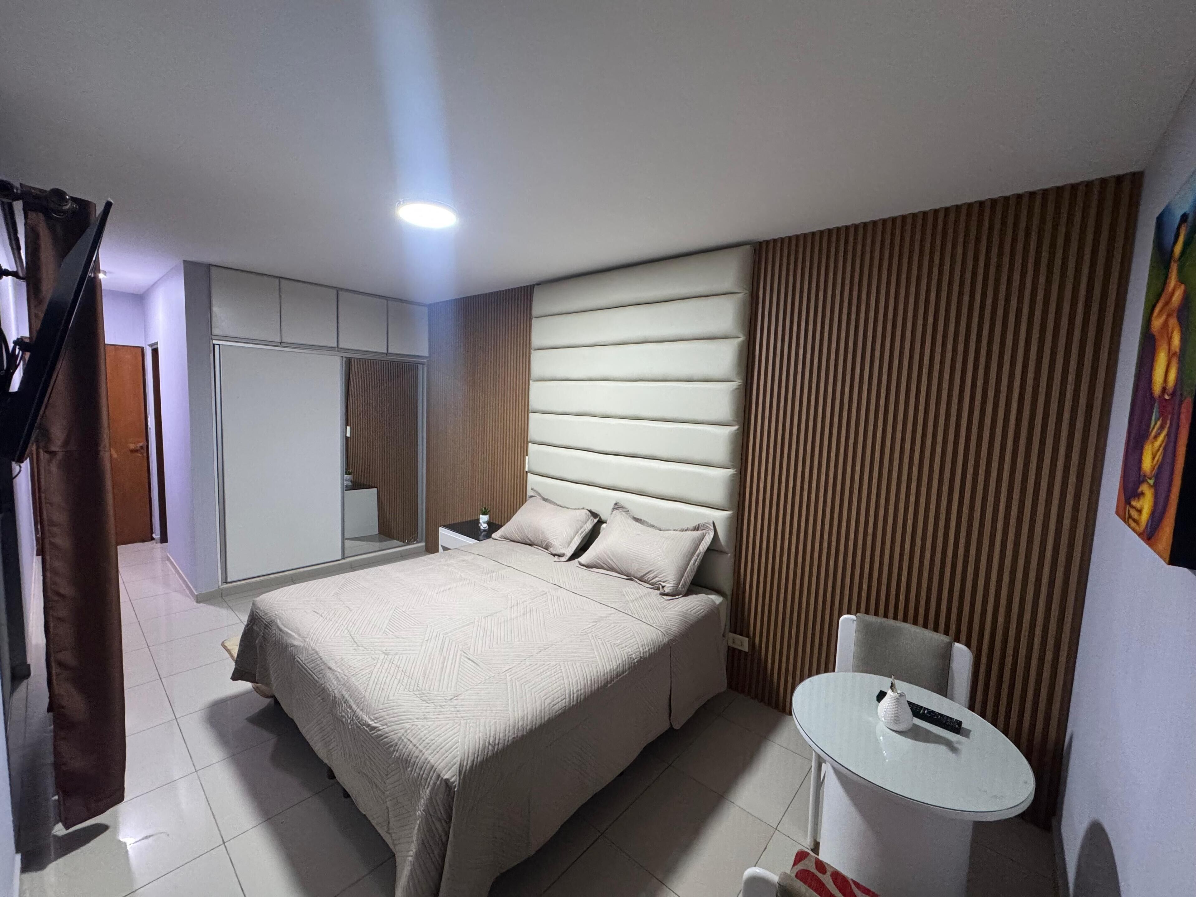 4 habitaciones, tabla de planchar con plancha y wifi gratis 