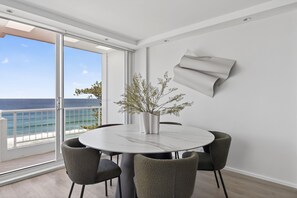 Dining - Fabulous New Beachfront with Stunning Beach Views (Manly)