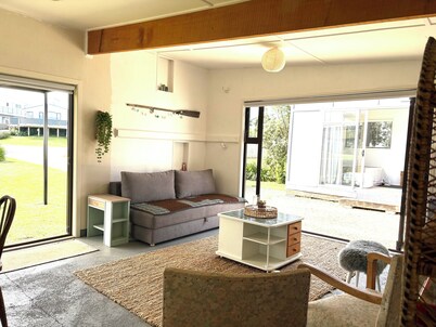 Quintessential Kiwi Bach - “Cherub”