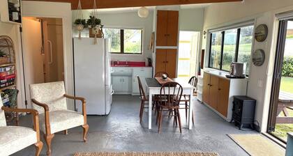 Quintessential Kiwi Bach - “Cherub”