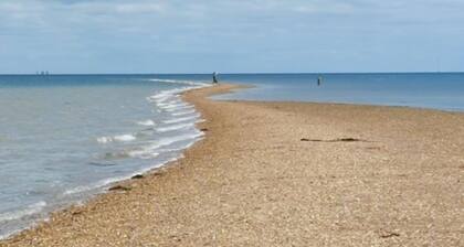 One Bedroom Ground Floor Flat in Whitstable