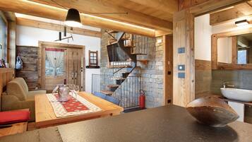Interni