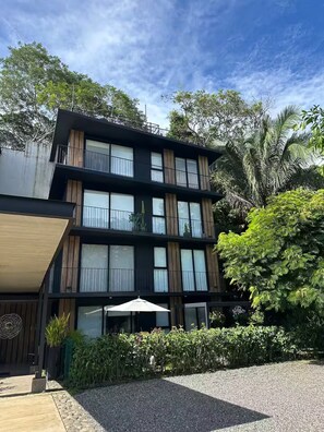 Exterior - Lakeview luxurious apt w/ beach & mountain access (Playa Hermosa)