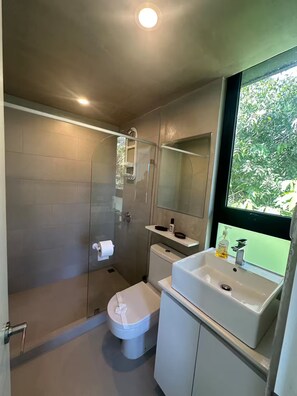 Towels, soap, toilet paper - Lakeview luxurious apt w/ beach & mountain access (Playa Hermosa)