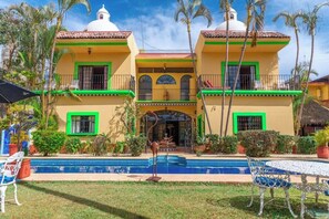 Outdoor dining - Casa Jardín del Tuito- Authentic Mexican Retreat - Garden - Pool max 17 people (El Tuito)