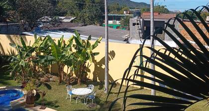 Casa JardĂn del Tuito- Authentic Mexican Retreat - Garden - Pool max 17 people