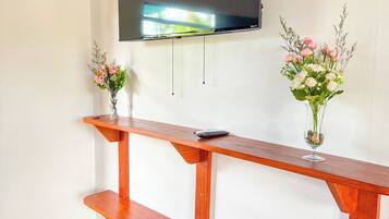 Blackout drapes, free WiFi