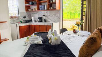 Verdunkelungsvorhänge, kostenloses WLAN