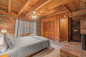 3 多间卧室、熨斗/熨衣板、免费 WiFi、床单