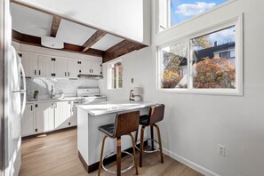 Coffee/tea maker, fridge, microwave, oven - Cape Porpoise Harbor's Edge Cottage with Pier (Kennebunkport)