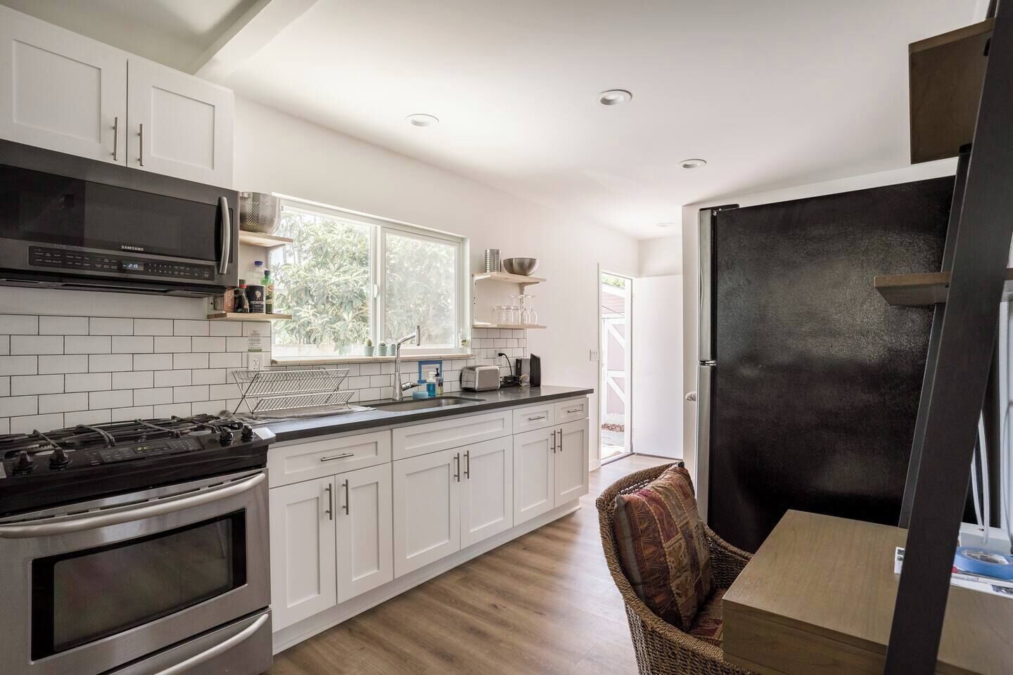 Microondas, horno y parrilla de estufa 