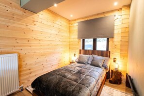 6 Schlafzimmer, Bügeleisen/Bügelbrett, WLAN, Bettwäsche