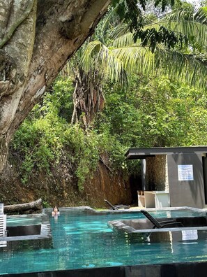 Pool - Vacation Family Nature & Surf (Quebrada Amarilla)