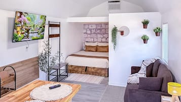 Fer et planche à repasser, accès Internet, draps fournis