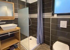 Shower, towels - L'Ortu Di Pisettu -1 (Zonza)