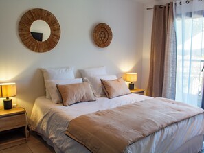 3 bedrooms, iron/ironing board, travel cot, WiFi - Casa Cavu di Santa Lucia (Zonza)