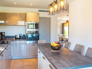 Fridge, microwave, oven, dishwasher - Casa Cavu di Santa Lucia (Zonza)