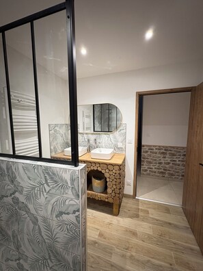 Dusche, Toilettenpapier