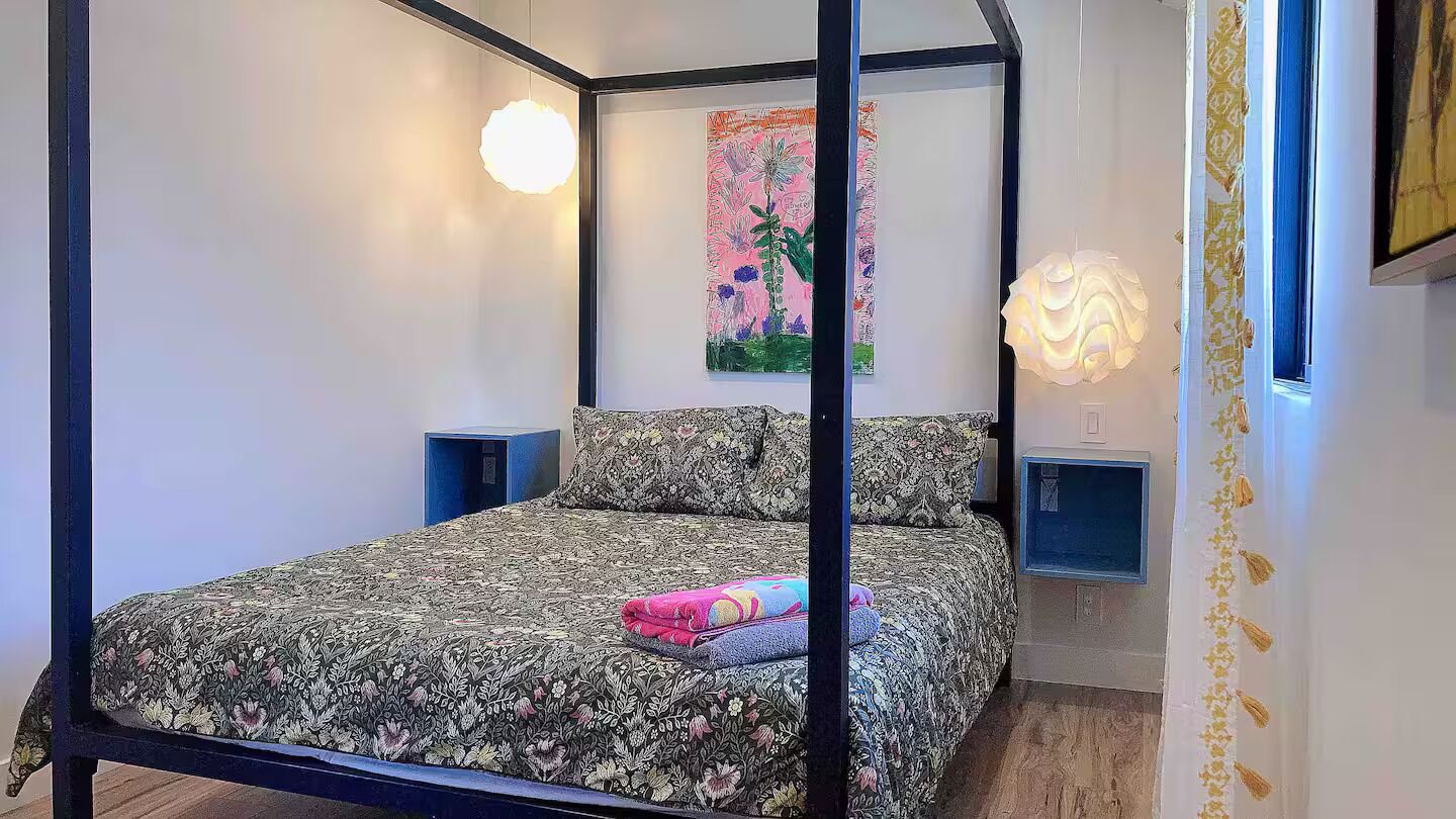 3 makuuhuonetta, silitysrauta/-lauta, Wi-Fi, vuodevaatteet