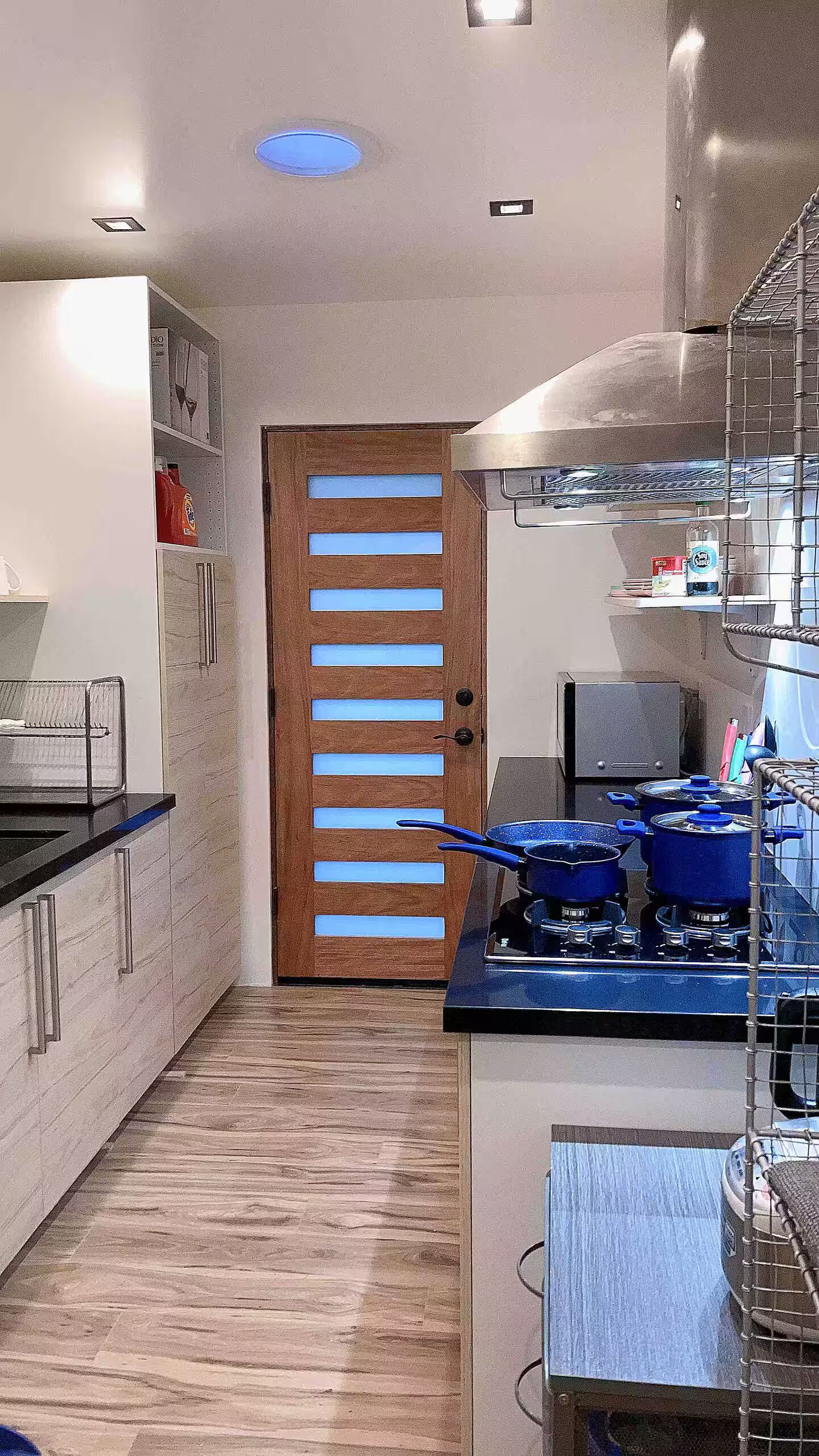 Mikroaaltouuni, uuni, liesi