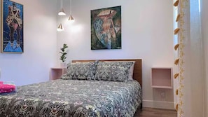 3 habitaciones, tabla de planchar con plancha, wifi y ropa de cama 