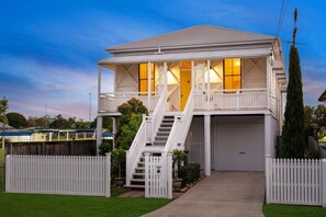 Exterior - 5 Bdrm, Parkside, Great deck, Zone One, heated plunge pool. Walk to everything. (Windsor)