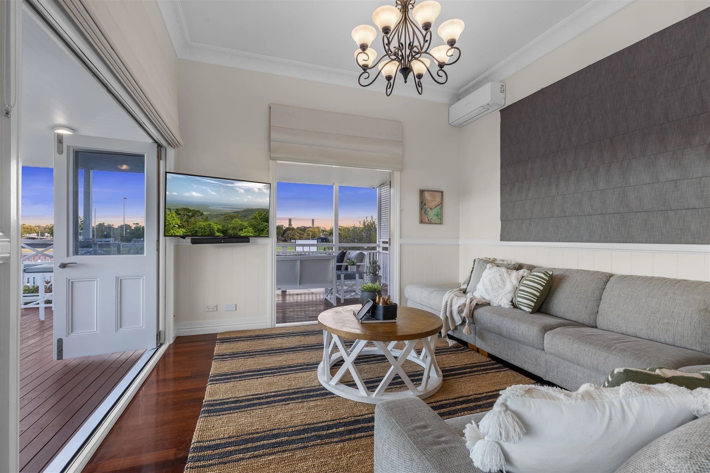 Téléviseur connecté, jeux vidéo, livres, écran d’ordinateur