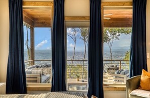 4 bedrooms, iron/ironing board, WiFi, bed sheets - Panoramic Mountain & Sunset View · 3 King Suites · Sauna · XL Hot Tub · Fire Pit (Ellijay)
