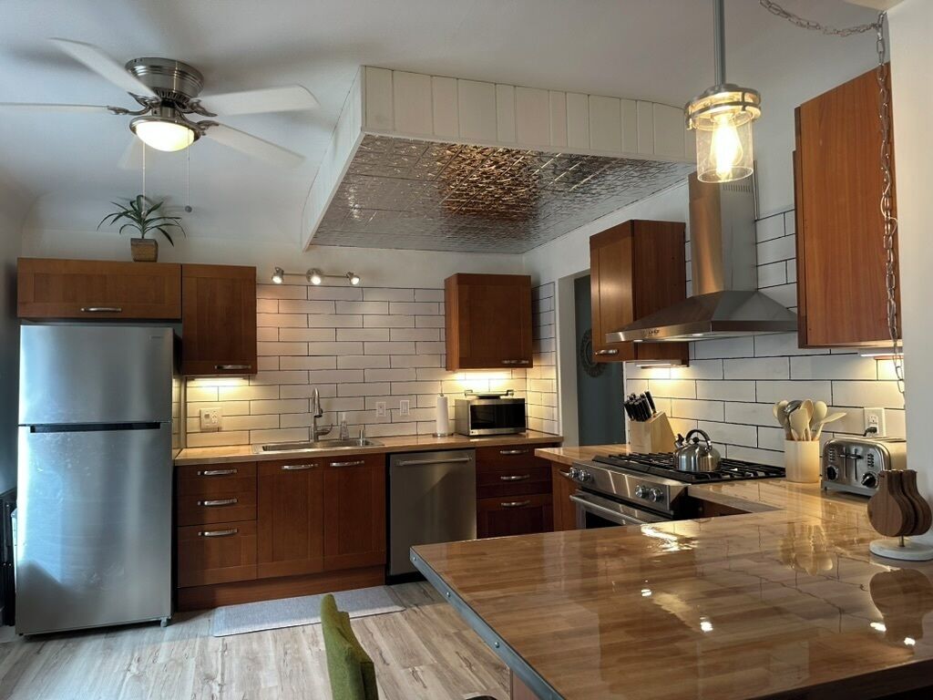 Microwave, oven, stovetop, dishwasher