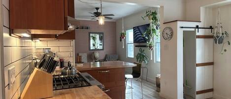 Mikrowelle, Ofen, Herdplatte, Geschirrspüler