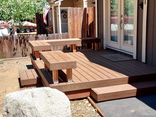 Lazy Bear Cabin Tahoe Hideaway with Hot Tub in South Lake Tahoe