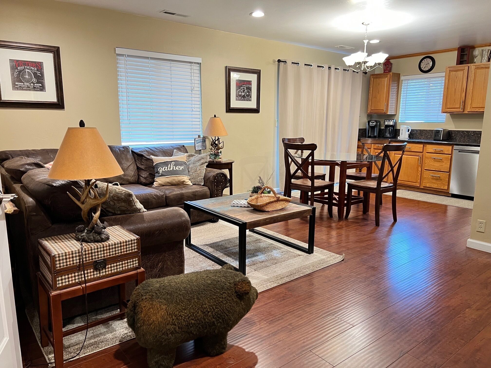 智能电视、DVD 播放器、影片库、电脑显示器