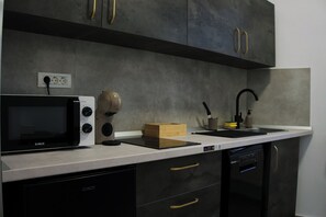 Microwave, stovetop, dishwasher