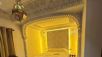 Royal Double Room | Free WiFi