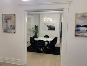 Dining - Stunning Home Downtown with free street parking! Sleeps 10 (Columbus)