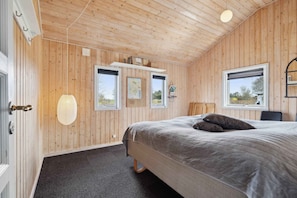 3 bedrooms, free WiFi - Peaceful holiday dream by the Limfjord coast (Struer)