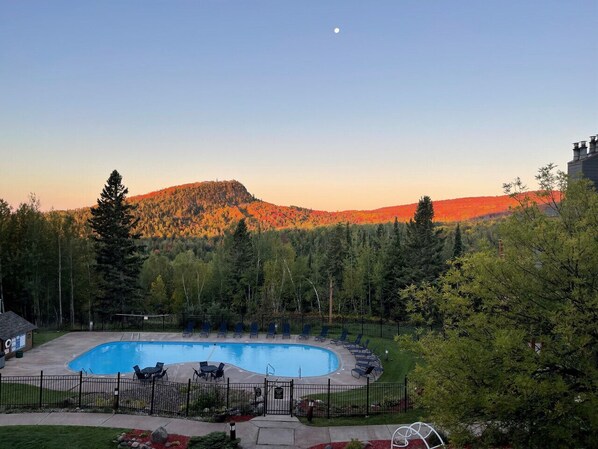 Pool - NEW Spacious & Cozy 1 bed end unit ski in ski out (Lutsen)